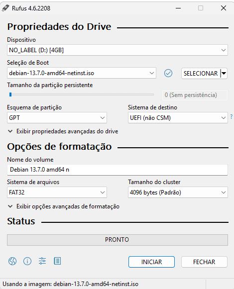 Rufus con el pendrive, la imagen de Debian 13, el esquema de partición GPT y el sistema de destino UEFI